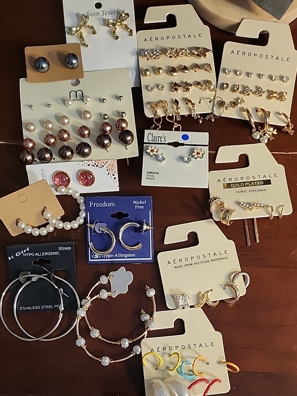 Aeropostale Mixed Gold and Pearl Earring Collection